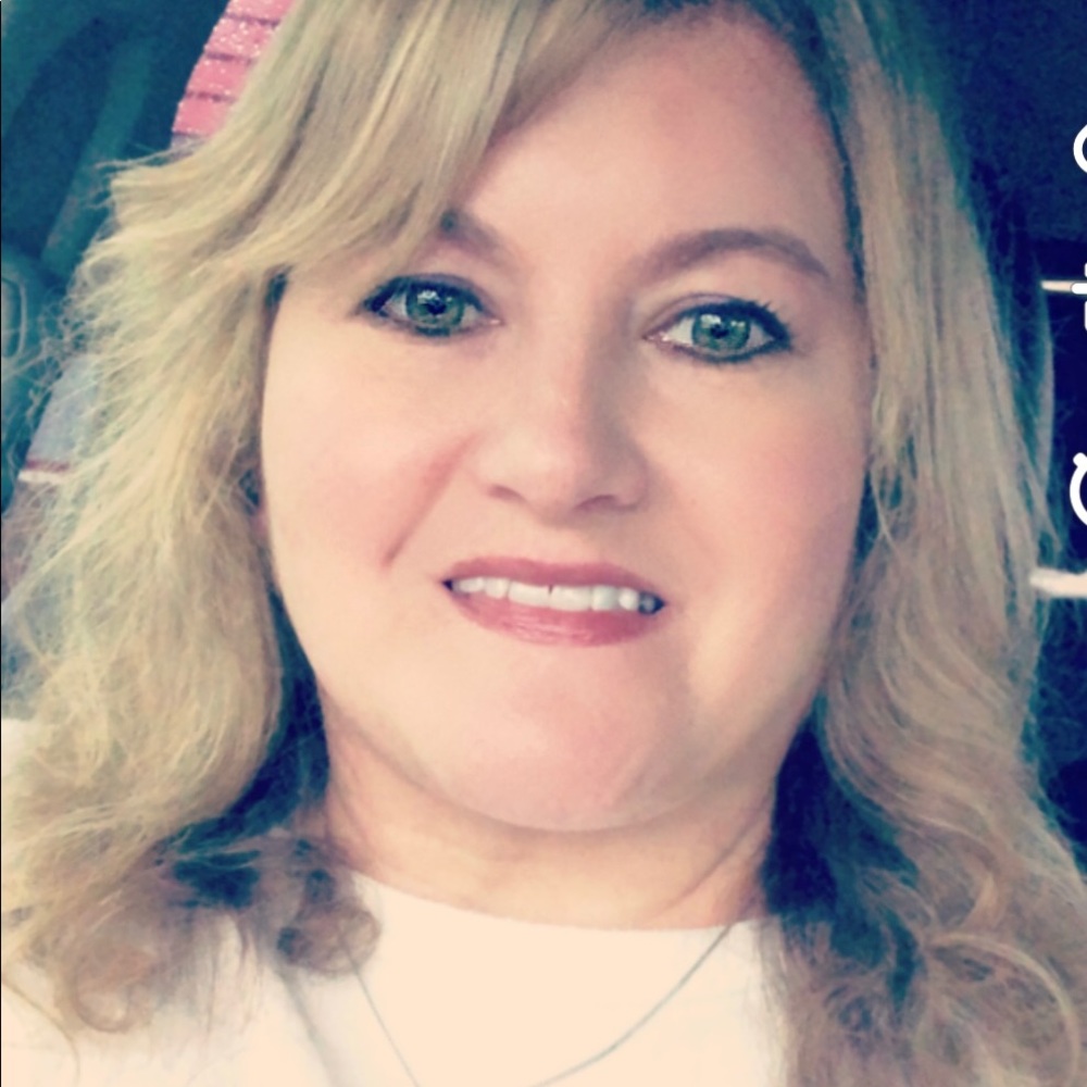 Meet your Posher, Carla